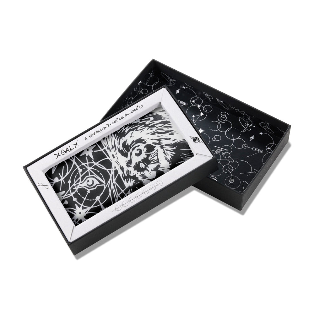 
                  
                    【BLACK FRIDAY】XGALX×Dr.WOO×KAZUKI KURAISHI PROD BY JAKOPS Silk Scarf（w/Lithograph）
                  
                