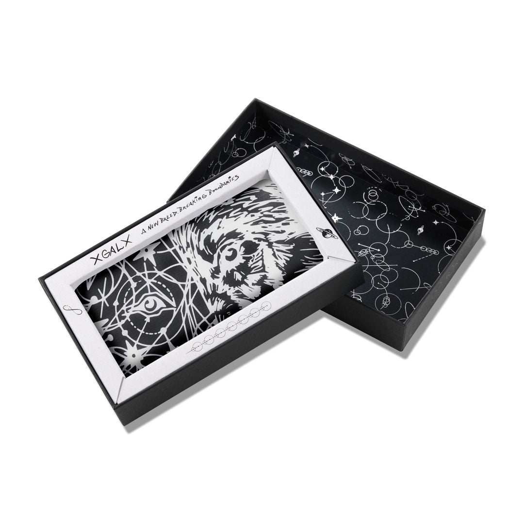 
                  
                    【BLACK FRIDAY】XGALX×Dr.WOO×KAZUKI KURAISHI PROD BY JAKOPS Silk Scarf（w/Lithograph）
                  
                